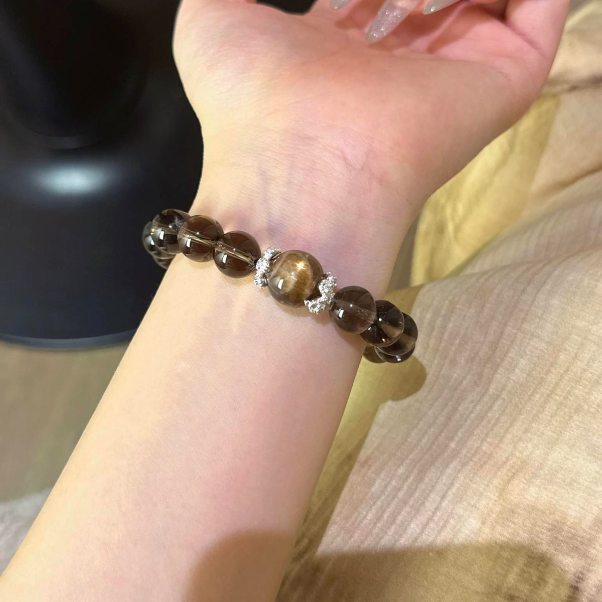 金骨干茶晶手串