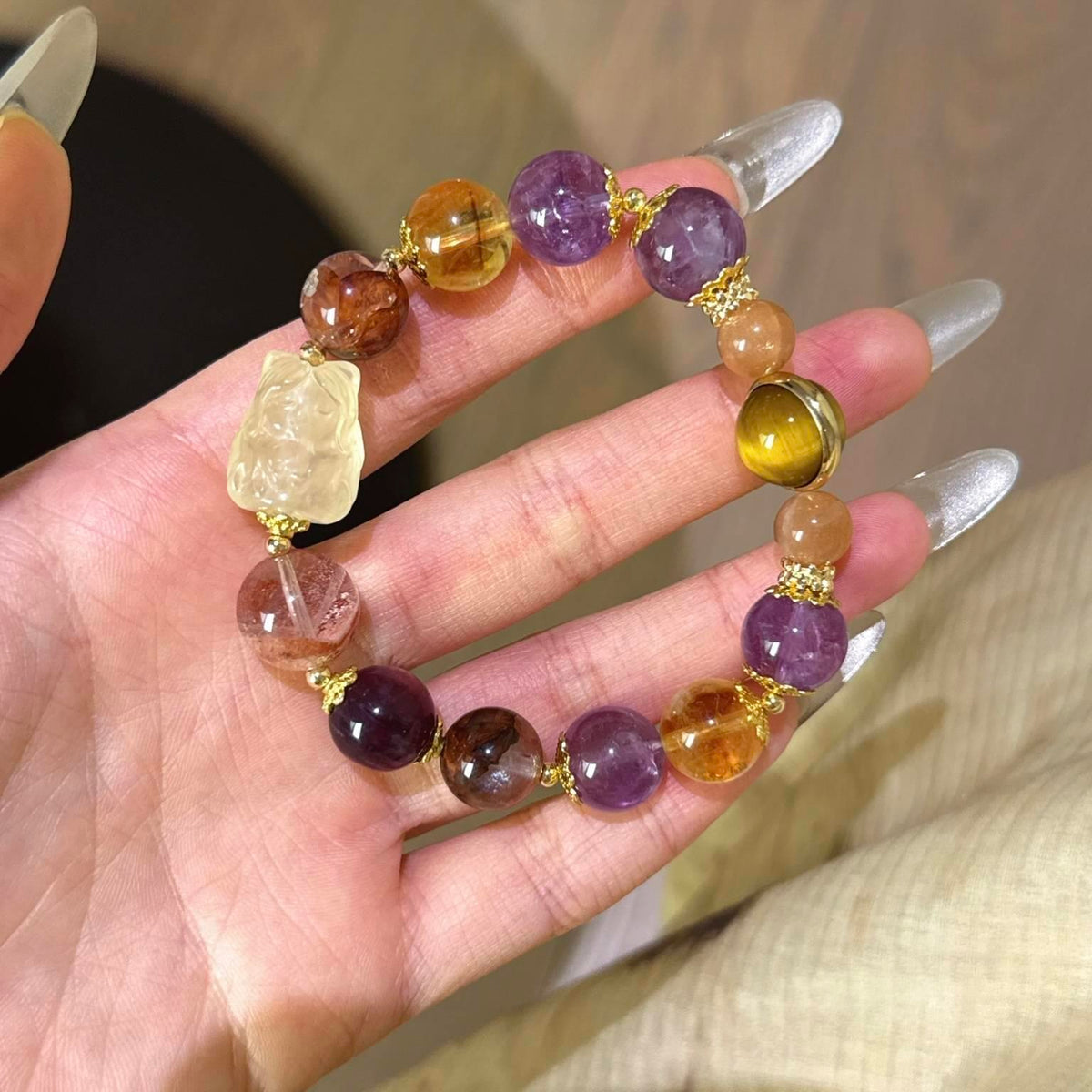 红胶花黄塔晶紫云母黄水晶狐狸手串