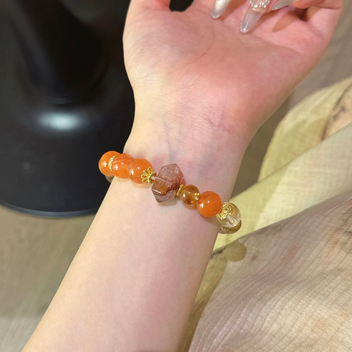 南红玛瑙红胶花双尖手串