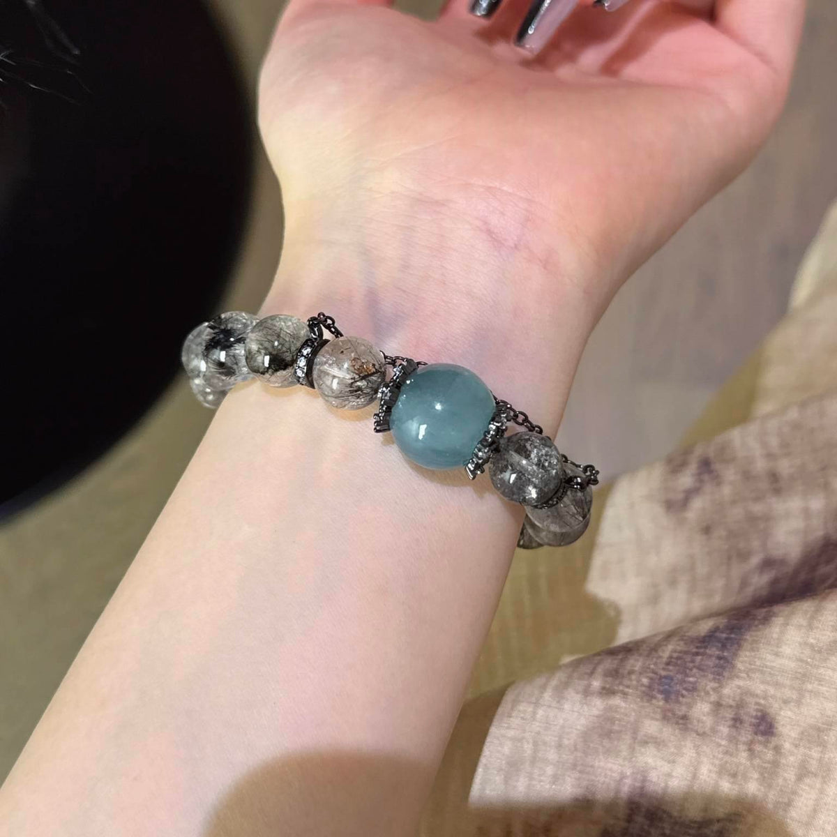黑发晶海蓝宝手串