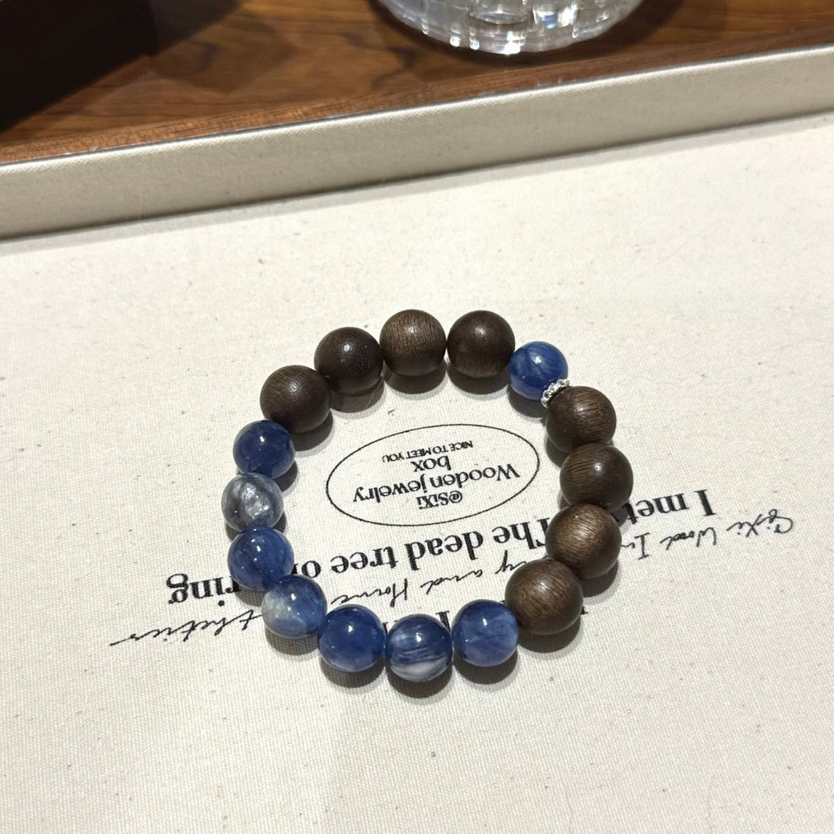 蓝晶石沉香手串