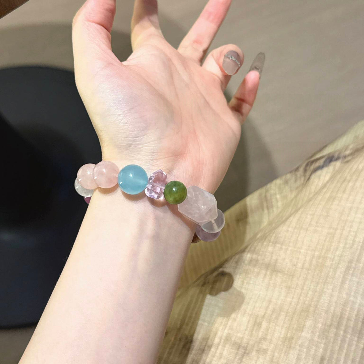 糖果色粉水晶随型多宝手串